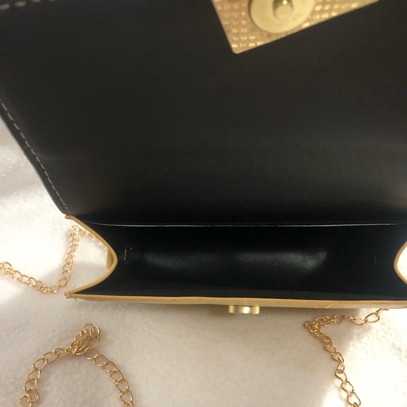 Cute mustard yellow crossbody - Picture 7 of 8